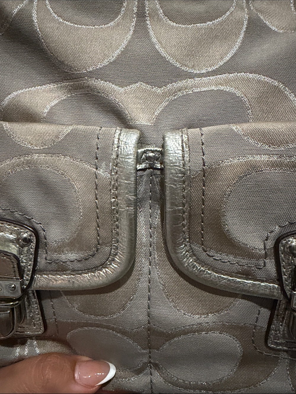 Coach Silver Poppy Signature Sateen Hippie Shoulder Bag VTG Discontinued - Picture 14 of 16